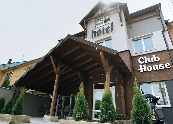 Готель Clubhouse Івано-Франківськ
